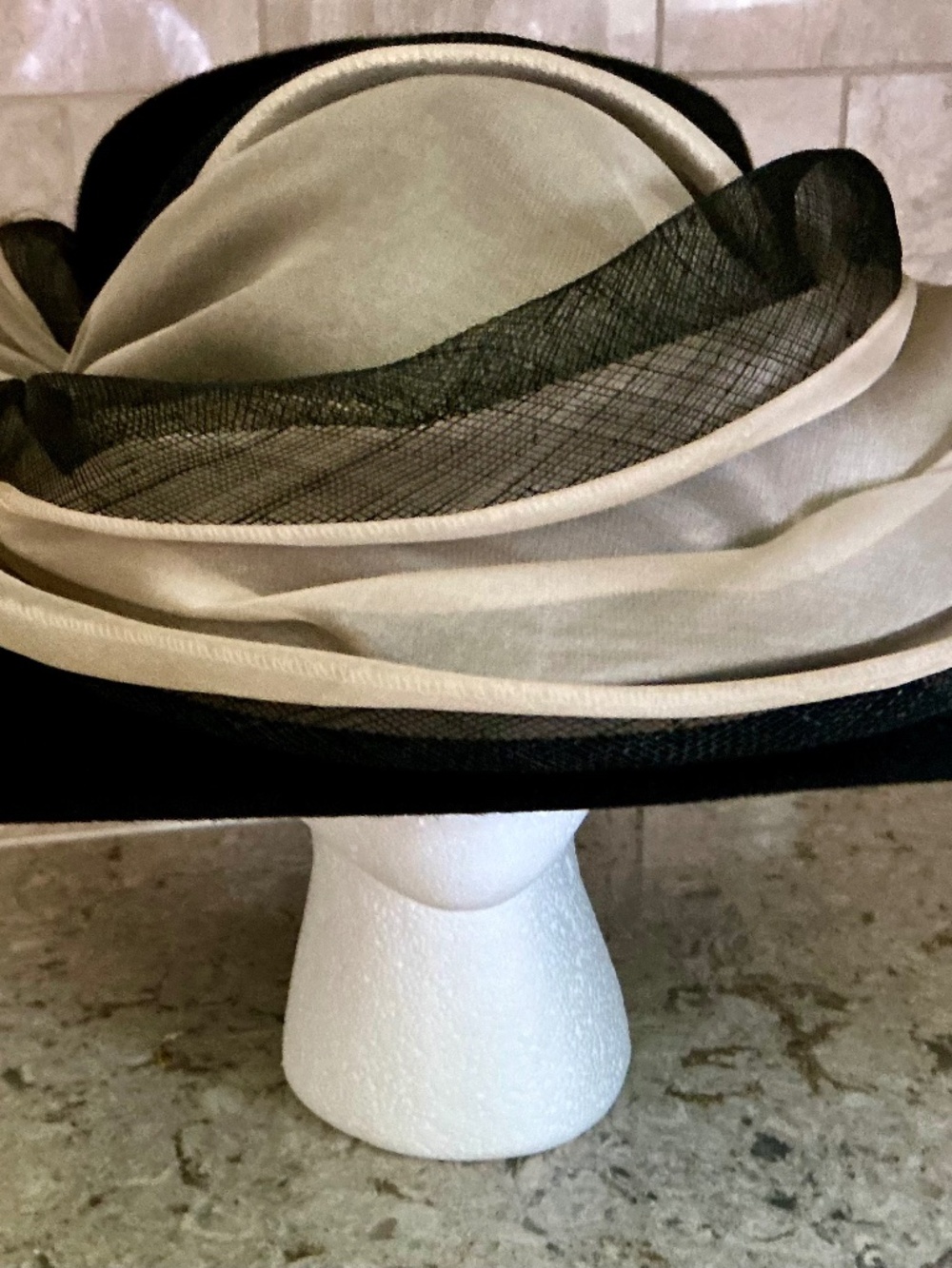 Vintage Peter Bettley London Statement Hat Champagne Satin Dramatic Cocktail hat